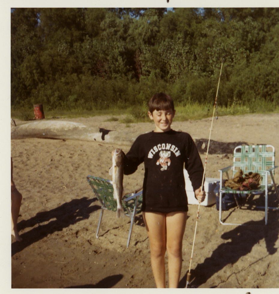 Here's the young fisherman Russ on the banks of the Mississippi at Quincy.  We were on home leave from NZ in 1970.  He was the only one to catch anything, which is pretty standard!