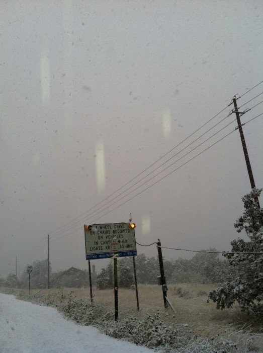 teh chains required sign got lit up at about 11 AM today but was off by the afternoon